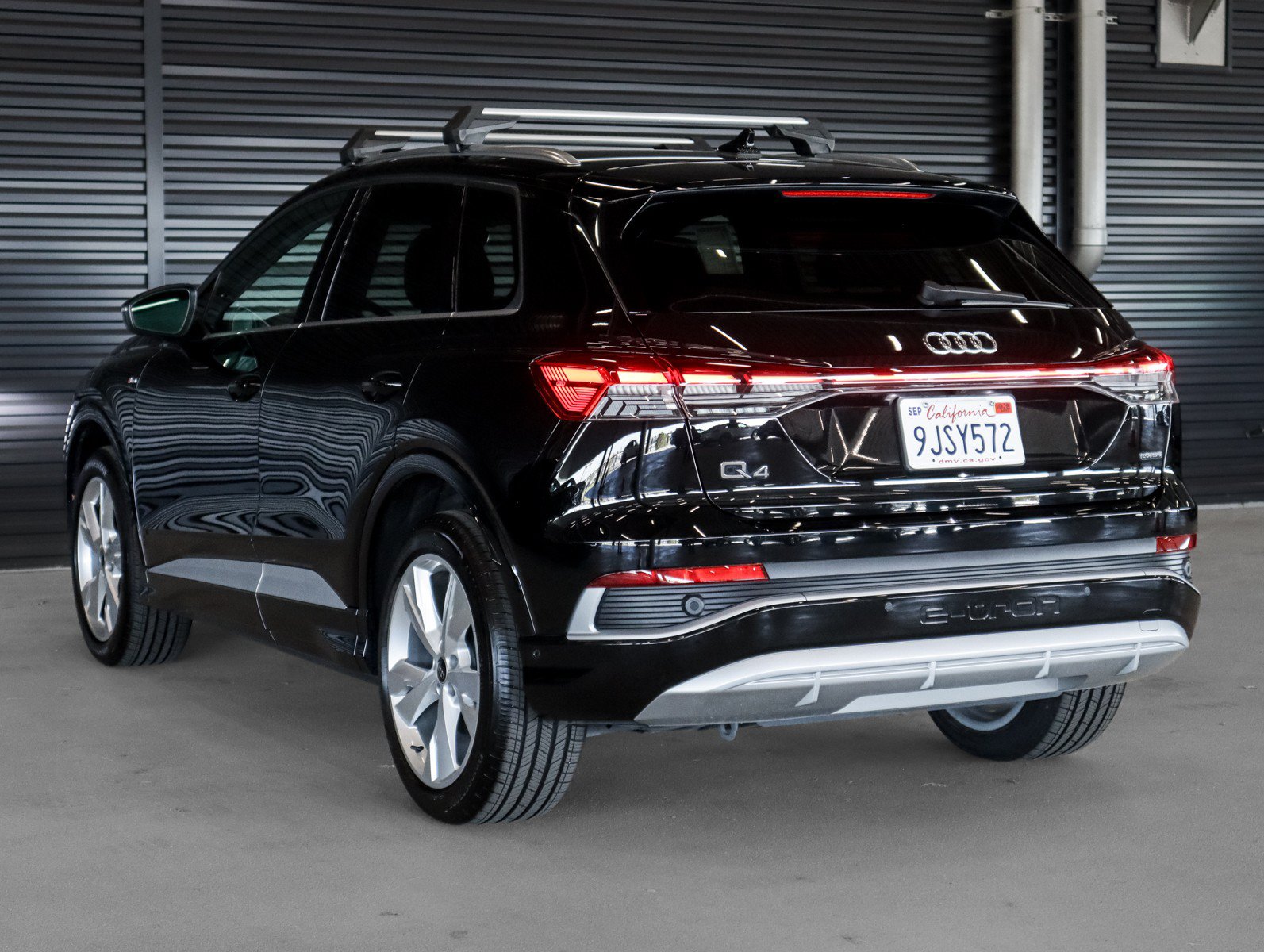 Used 2023 Audi Q4 e-tron Premium Plus w/ Premium Plus AWD/4WD image 2