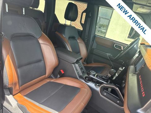 Used 2024 Ford Bronco Outer Banks AWD/4WD image 11