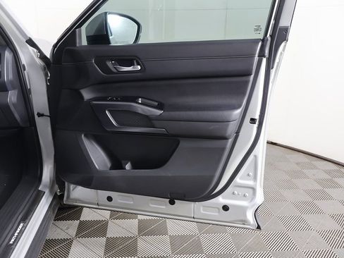 Used 2023 Nissan Pathfinder SL w/ SL Premium Package image 26