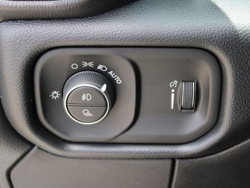 New 2026 RAM 2500 Tradesman AWD/4WD image 28