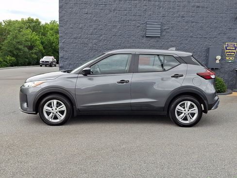 Certified 2025 Nissan Kicks Play S FWD image 4