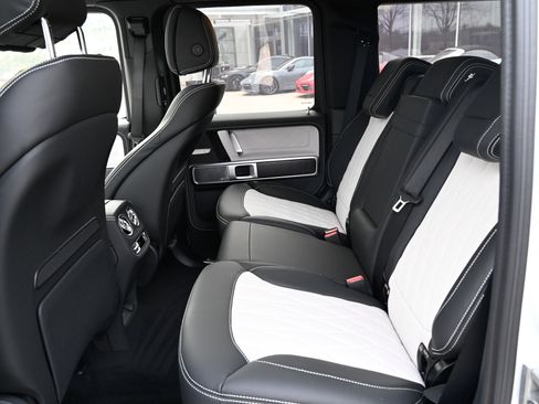 Used 2024 Mercedes-Benz G 550 G 550 image 38