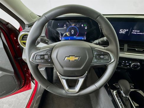 New 2026 Chevrolet Trax LT w/ Sunroof Package image 6