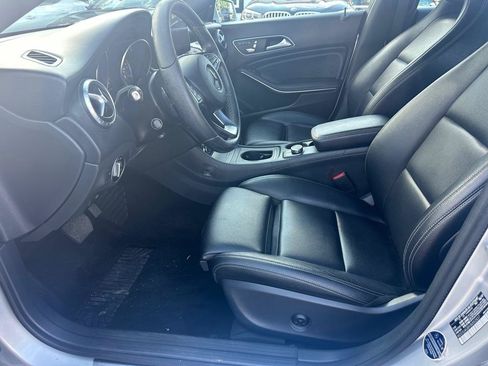 Used 2018 Mercedes-Benz CLA 250 4MATIC w/ Premium Package image 7