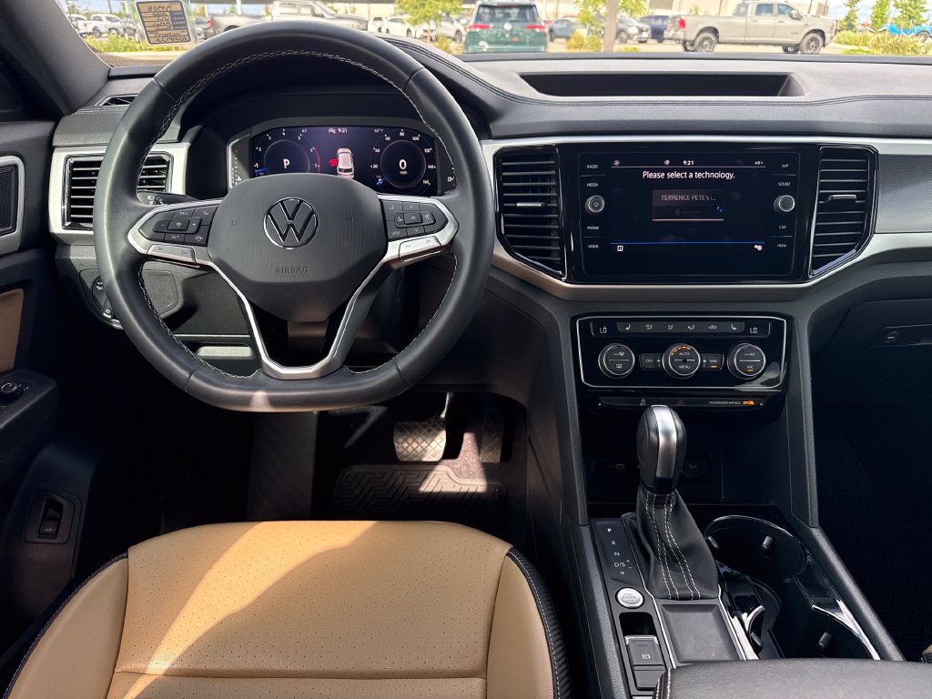 Used 2022 Volkswagen Atlas Cross Sport SE FWD image 9