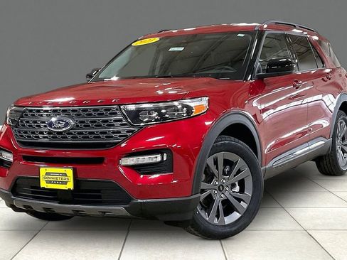 Certified 2023 Ford Explorer XLT w/ Equipment Group 202A AWD/4WD image 2