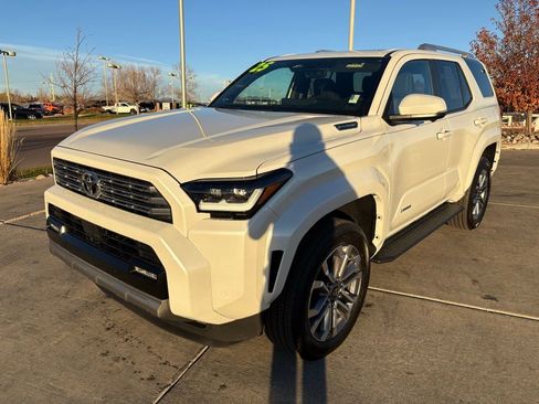 Used 2025 Toyota 4Runner 4WD image 3