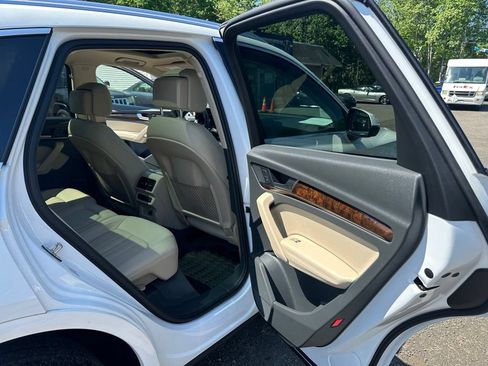 Used 2020 Audi Q5 2.0T Premium Plus w/ Premium Plus Package AWD/4WD image 27