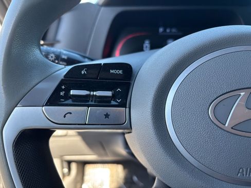 Used 2024 Hyundai Elantra SE image 30