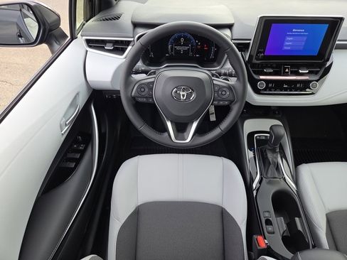 Used 2026 Toyota Corolla XSE image 4