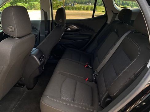 Used 2024 GMC Terrain SLE w/ Driver Convenience Package FWD image 24
