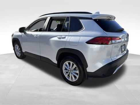 Used 2023 Toyota Corolla Cross LE image 5