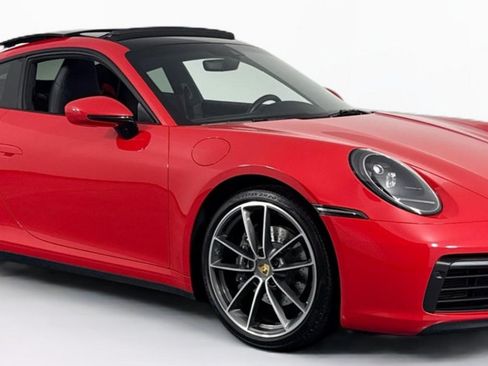 Used 2020 Porsche 911 Carrera RWD image 3