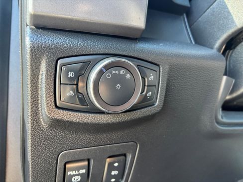 Used 2019 Ford F150 XLT w/ Equipment Group 302A Luxury image 10