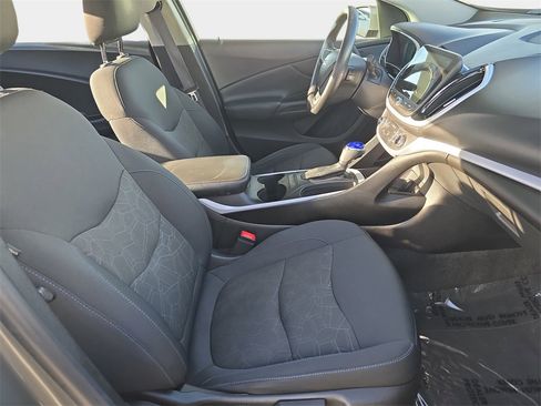 Used 2017 Chevrolet Volt LT image 12