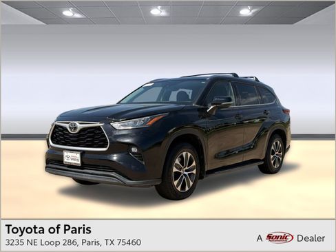 Used 2020 Toyota Highlander XLE FWD image 1