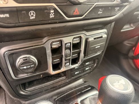 Used 2022 Jeep Wrangler Unlimited Sport image 20