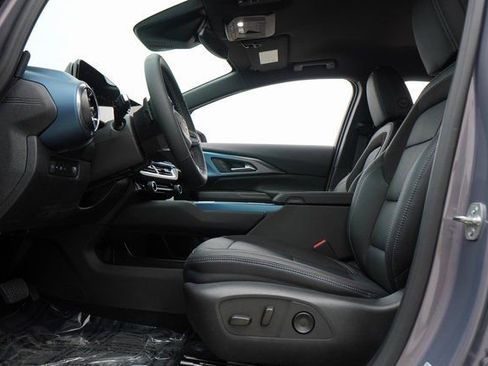 New 2025 Chevrolet Equinox EV LT image 20