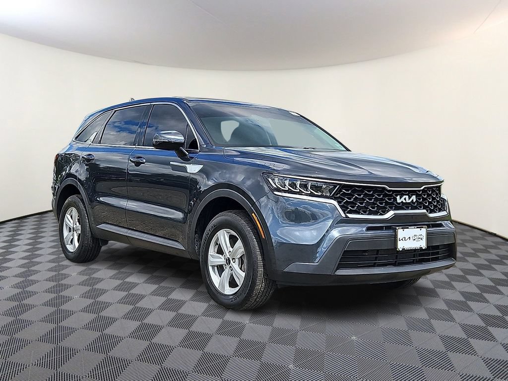 Used 2023 Kia Sorento LX AWD/4WD image 1