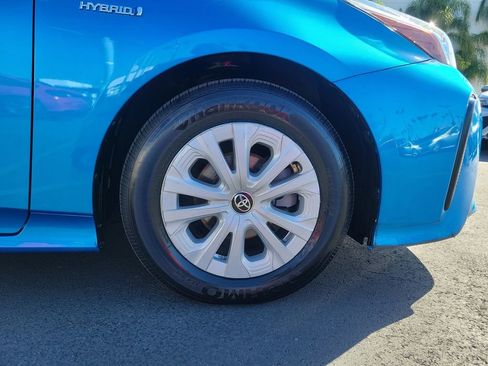Used 2022 Toyota Prius L Eco image 6