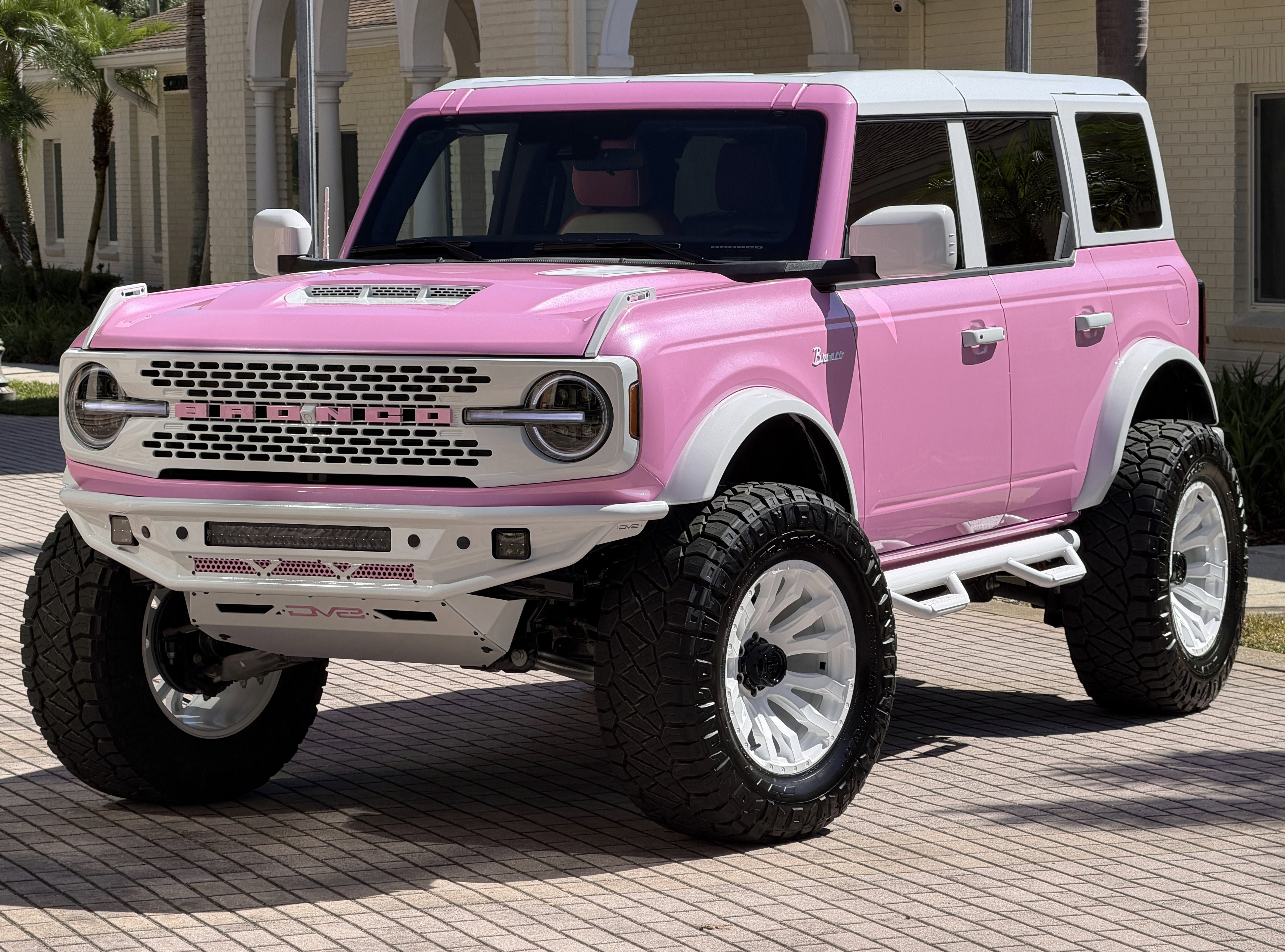 Used 2025 Ford Bronco Outer Banks AWD/4WD image 32