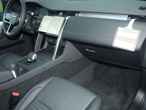 New 2026 Land Rover Discovery Sport Landmark AWD/4WD image 24