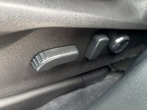 Used 2022 Subaru Ascent Limited w/ Technology Package image 22