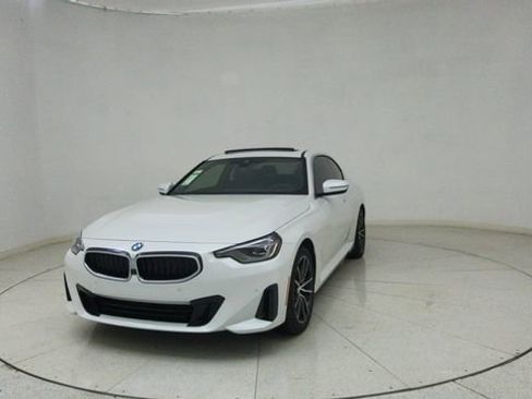 Used 2025 BMW 230i xDrive Coupe w/ Premium Package image 61
