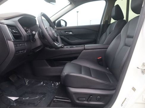Used 2023 Nissan Rogue SL w/ SL Premium Package FWD image 16