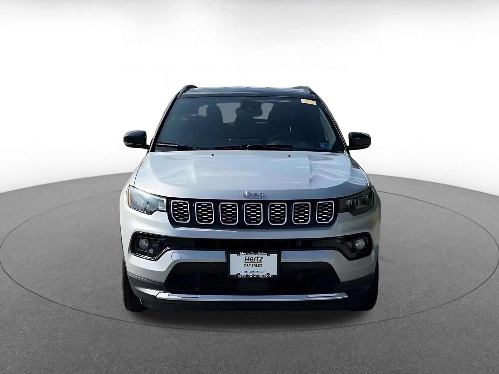 Used 2025 Jeep Compass Limited AWD/4WD image 4