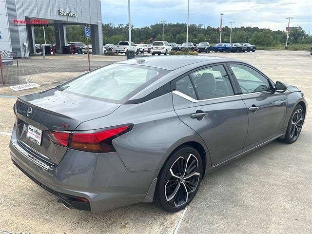 Certified 2023 Nissan Altima 2.5 SR FWD image 7