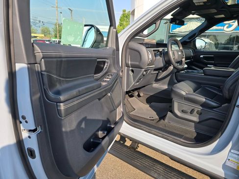 New 2027 Ford Expedition Platinum w/ Stealth Performance Package AWD/4WD image 15