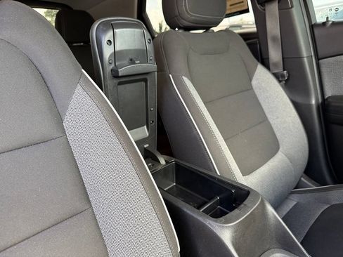 Used 2023 Chevrolet TrailBlazer LT FWD image 39