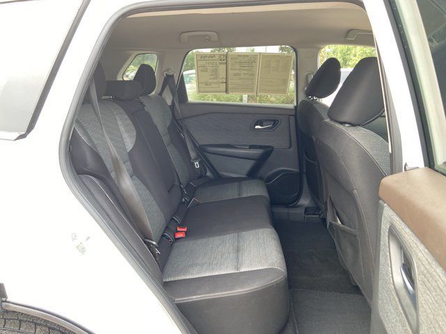 Used 2021 Nissan Rogue SV FWD image 14