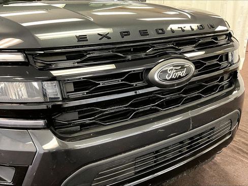 Certified 2022 Ford Expedition Max Limited image 30