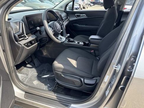 Used 2024 Kia Sportage LX image 21