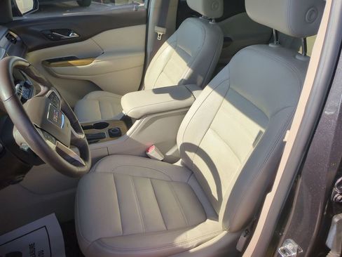 Used 2017 GMC Acadia Denali w/ Technology Package image 12