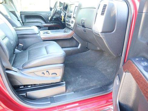 Used 2018 GMC Sierra 2500 SLT w/ Duramax Plus Package image 16