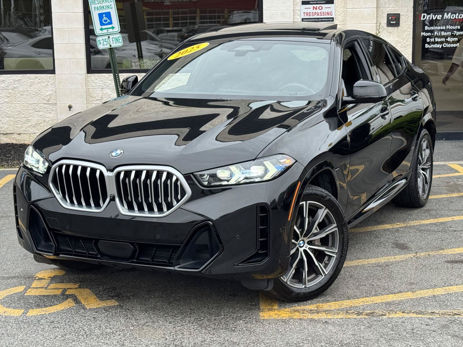 Used 2025 BMW X6 xDrive40i AWD/4WD image 2