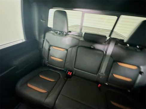 Used 2021 GMC Sierra 2500 AT4 w/ AT4 Premium Plus Package image 12
