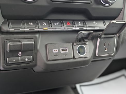 Used 2023 Chevrolet Silverado 1500 Custom Trail Boss image 21