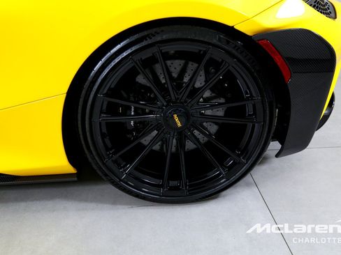 Used 2022 McLaren 765LT RWD image 29