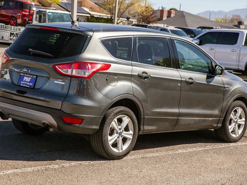 Used 2016 Ford Escape SE image 5