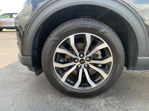 Used 2023 Ford Explorer ST-Line AWD/4WD image 9