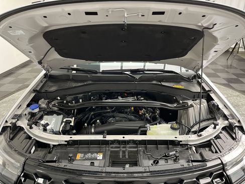 New 2026 Ford Explorer ST-Line w/ ST-Line Street Pack AWD/4WD image 32