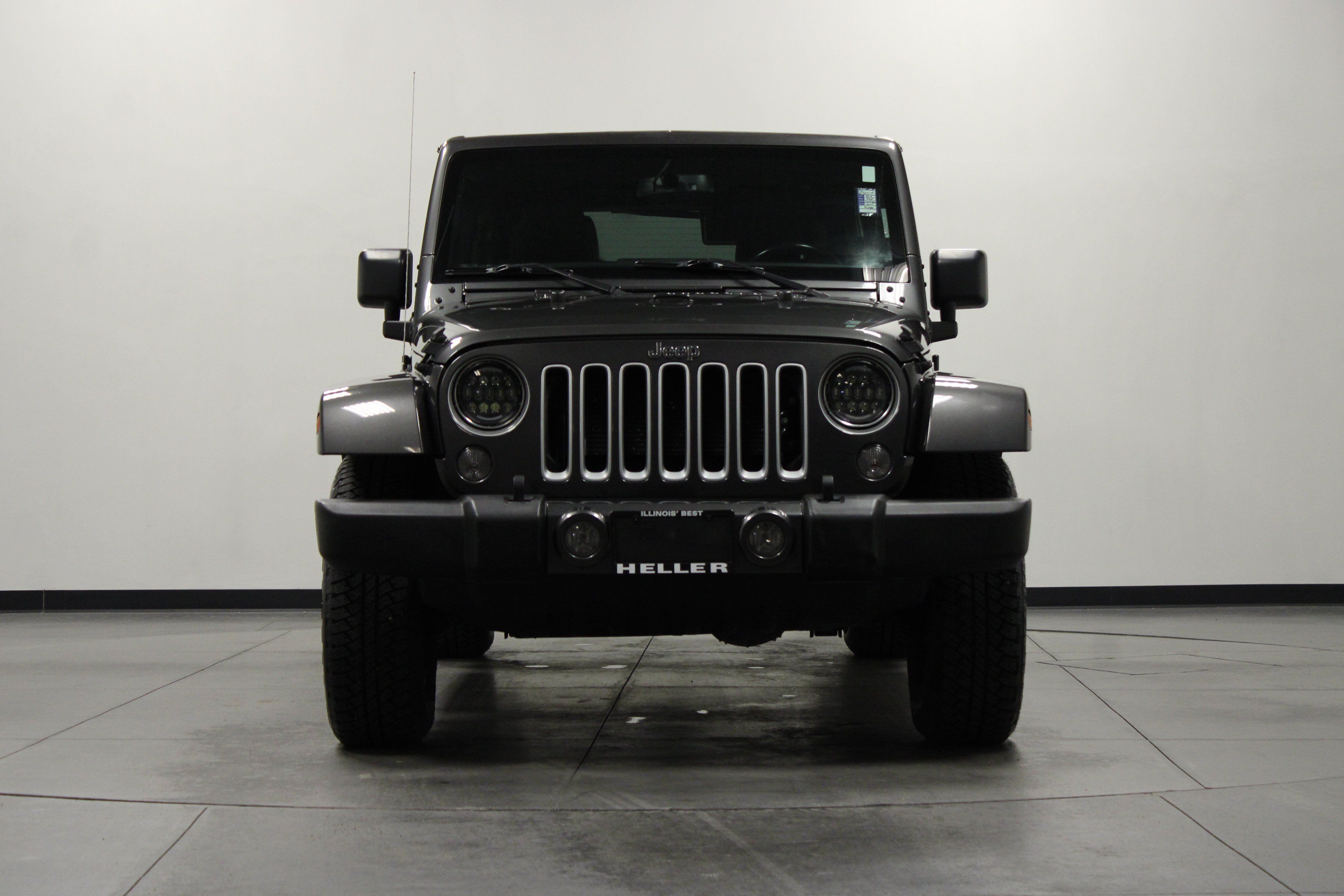 Used 2018 Jeep Wrangler Unlimited Sahara w/ Connectivity Group AWD/4WD image 9
