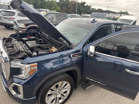 Used 2020 GMC Sierra 1500 Denali w/ Denali Ultimate Package AWD/4WD image 12