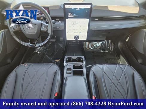 Certified 2025 Ford Mustang Mach-E Select RWD image 17