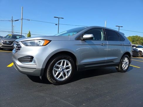 Used 2022 Ford Edge SEL image 3