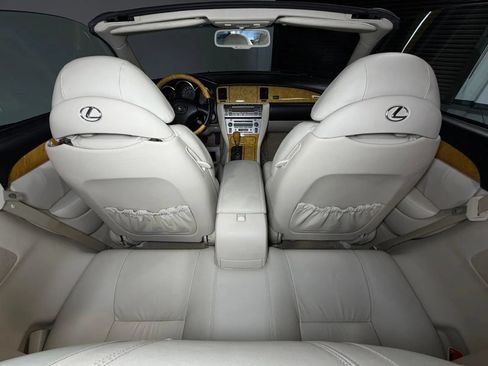 Used 2004 Lexus SC 430 Convertible RWD image 15